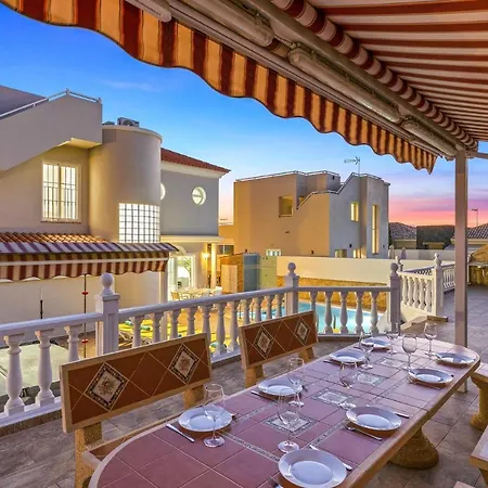 Villa Favorita By